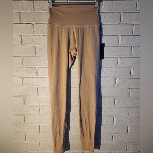 NVGTN Signature Leggings 2.0 - Picture 4 of 4